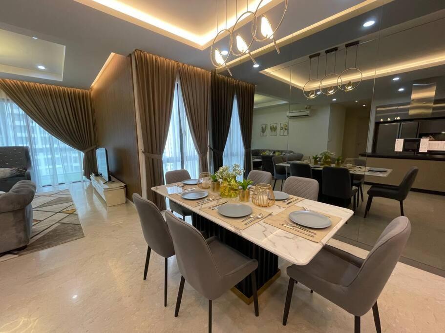 Pangsapuri Private Lift Lobby Entire Unit Concerto North Kiara *