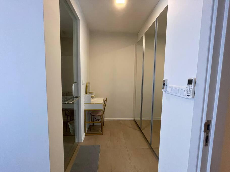 Pangsapuri Private Lift Lobby Entire Unit Concerto North Kiara *