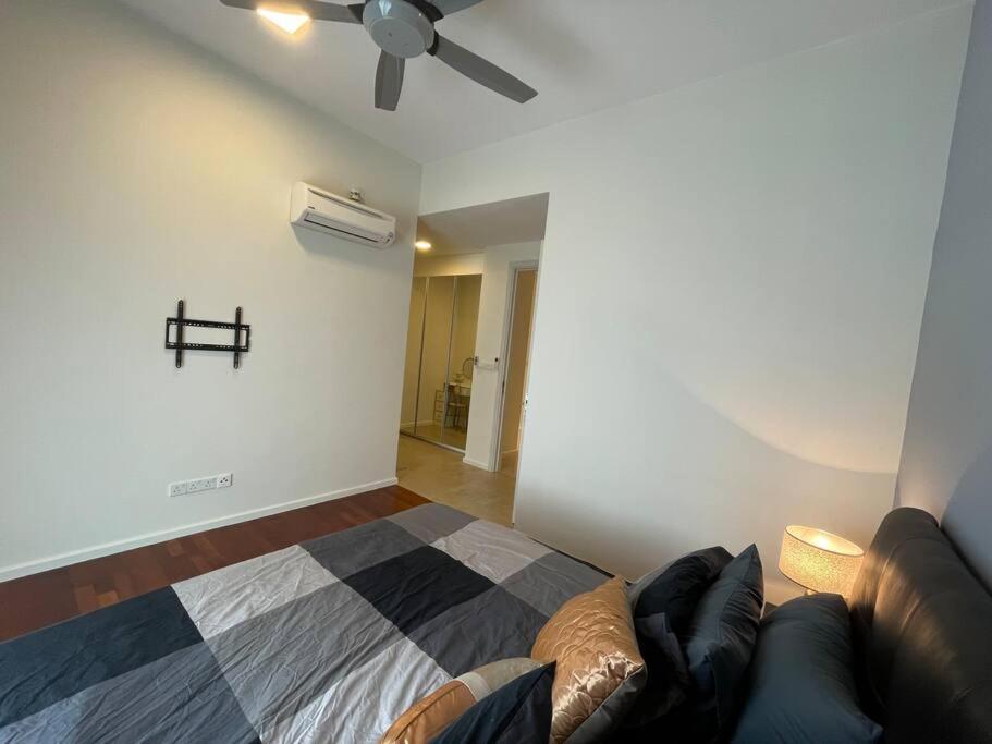 Private Lift Lobby Entire Unit Concerto North Kiara *